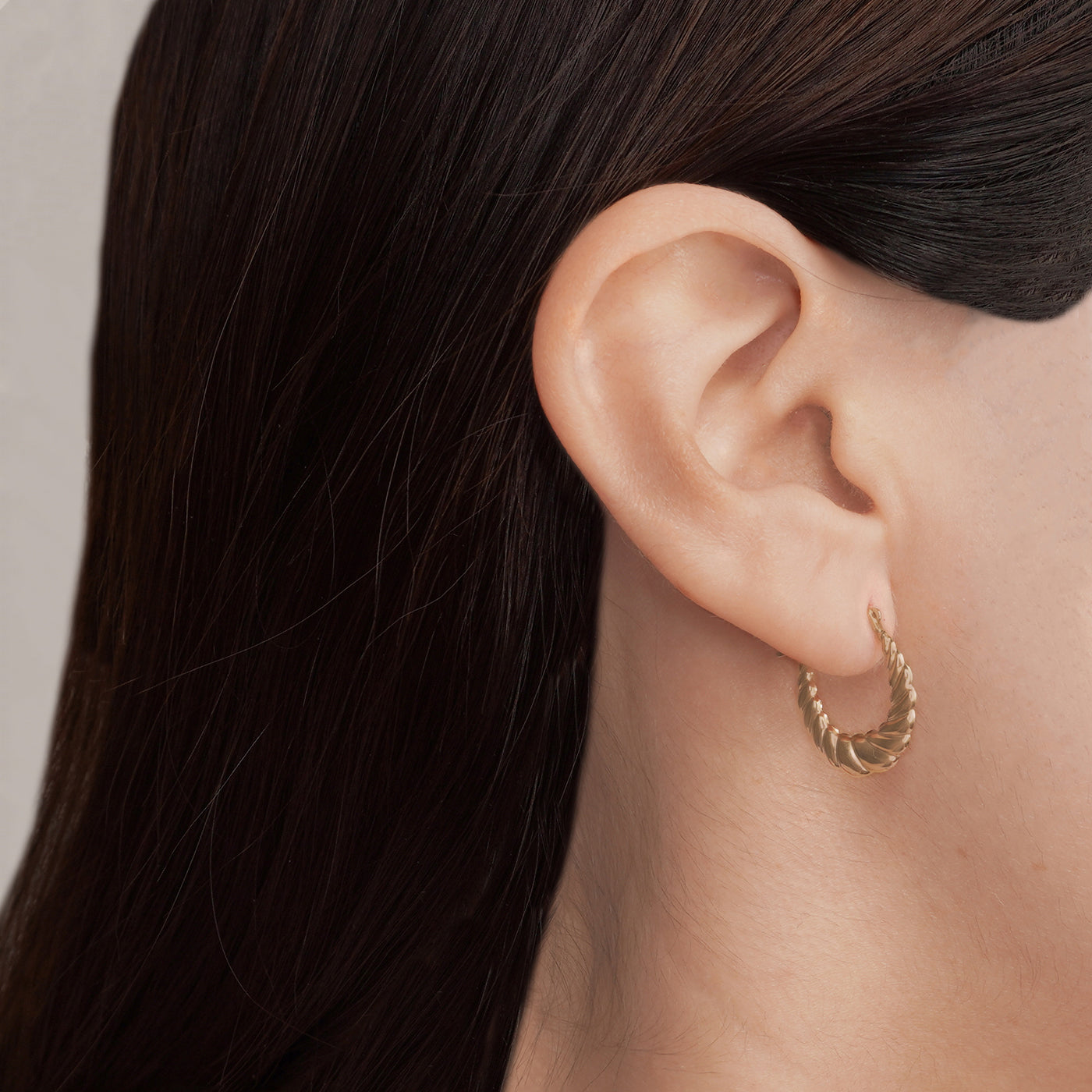 10K Gold Braided Oval Hoop Earrings