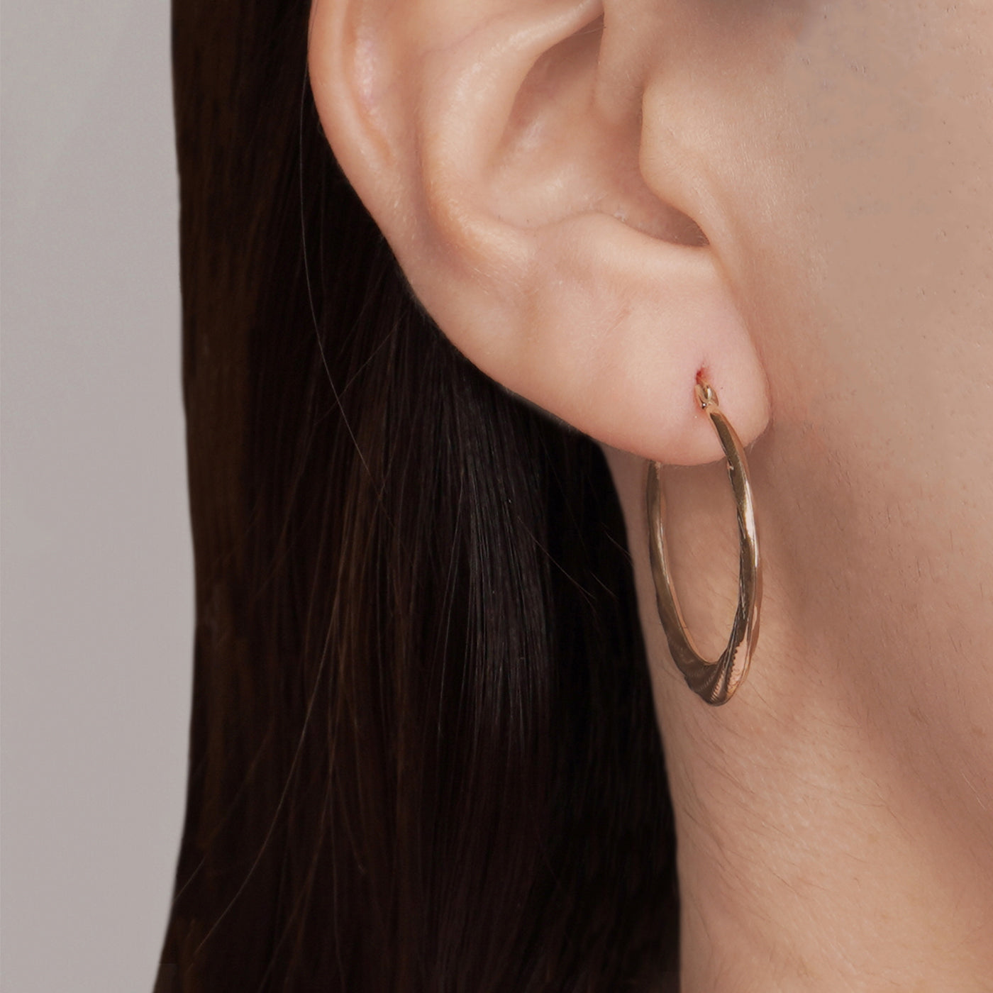 10K Gold Twist Pattern Hammered Diamond Cut Hoop Earrings