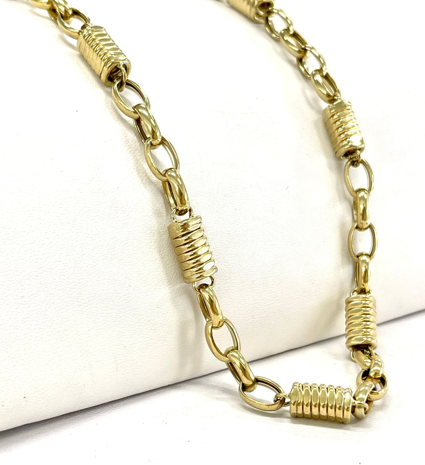 14K Gold Fancy Twist Altenrating Patterned Bullet Chain Necklace
