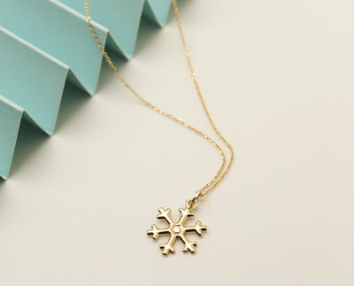 14K Gold Winter Snow flake Charm Pendant